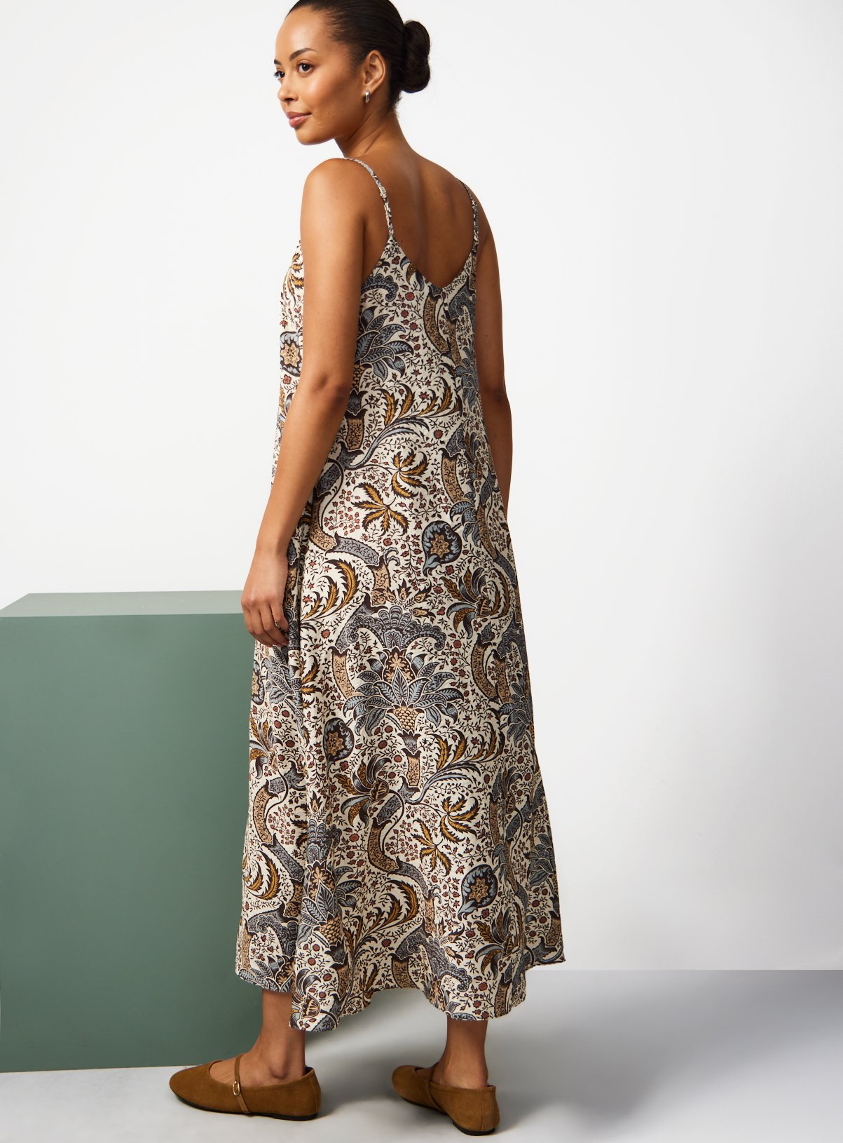 Tu x Morris & Co. Scarf Paisley Border Print Midi Dress 8 - Image 4 thumbnail